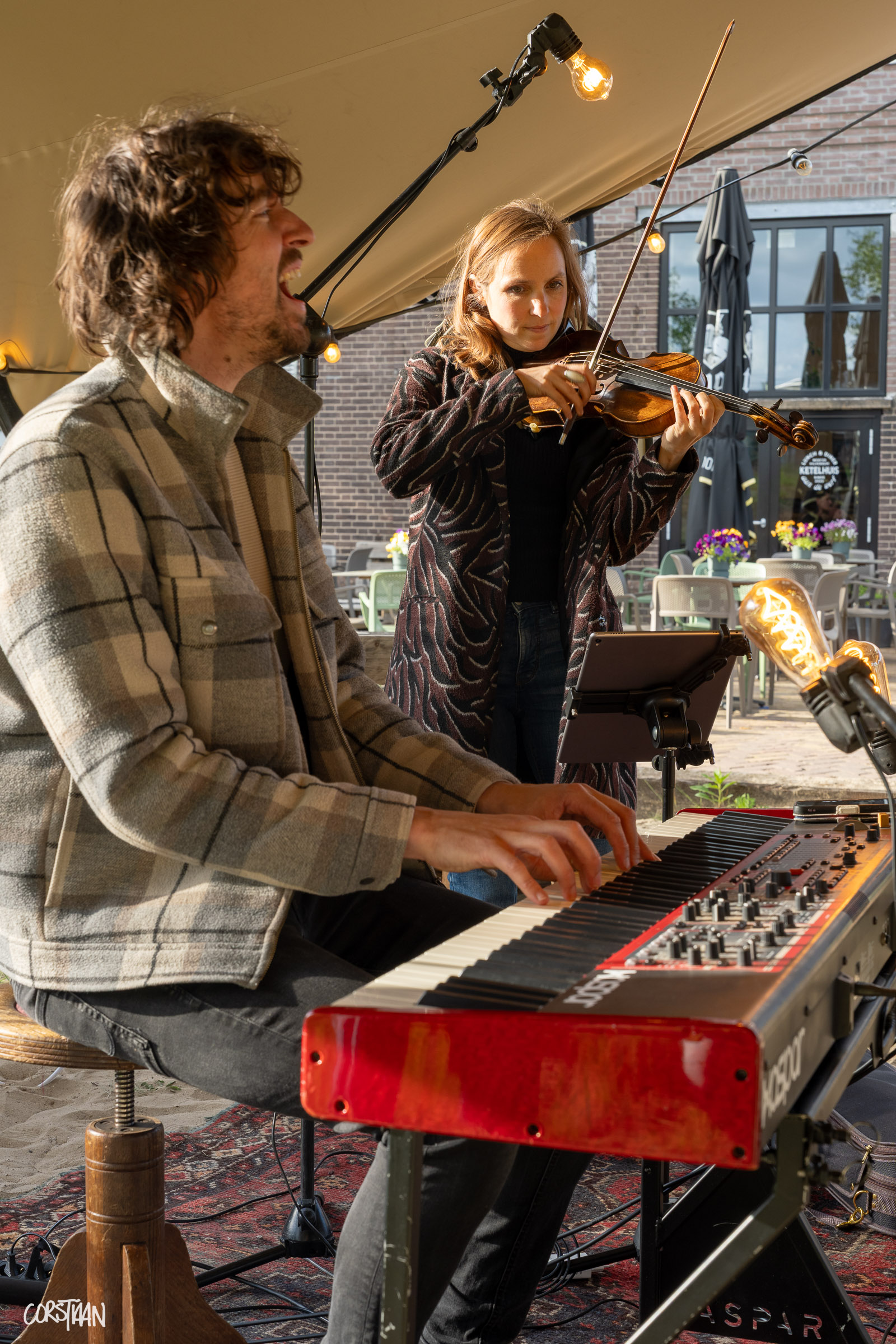MusicAroundTheFireplace_Hemelvaart26_-56.jpg